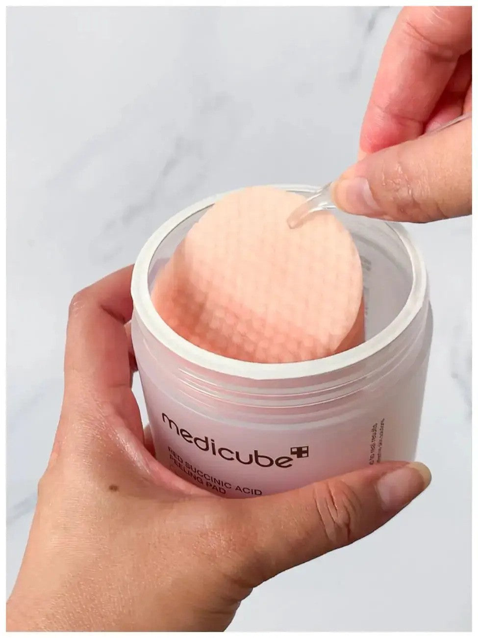 Medicube  Red Succinic Acid Peeling Pad-1